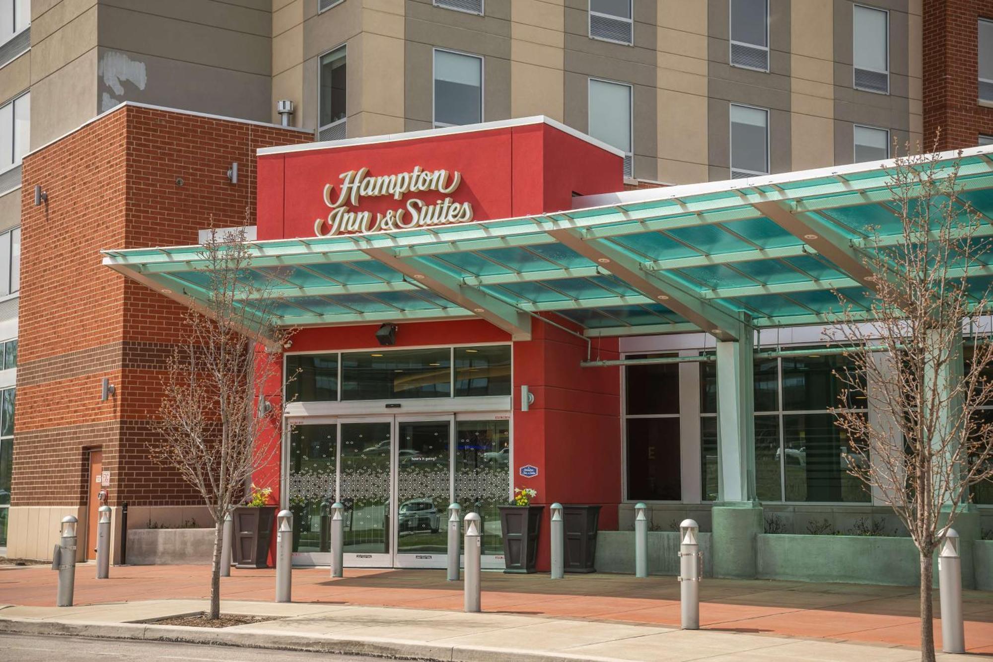 Hampton Inn & Suites Erie Bayfront Exterior photo
